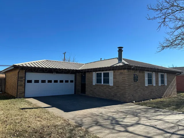 $205,000 | 1721 Sunset Avenue, Dumas, TX 79029