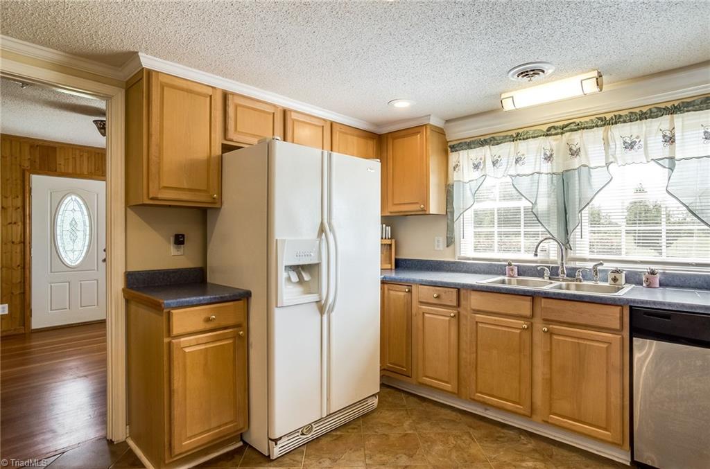 5290 Pine Hall Road Walnut Cove, NC 27052 - Photo 8 of 30 Gallery Image 8