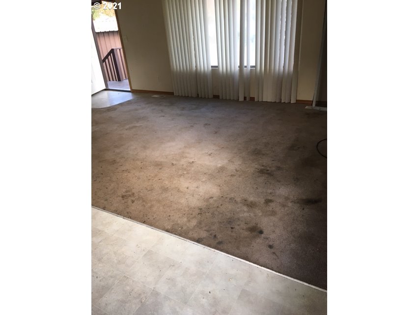 262 3rd Street Dillard, OR 97432 - Photo 5 of 9 Gallery Image 5