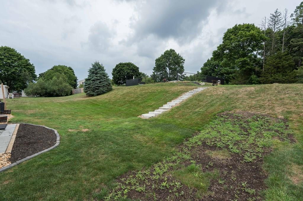 9 Lisa Road Peabody, MA 01960 - Photo 22 of 25 Gallery Image 22