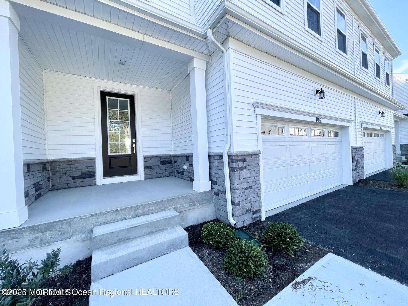 106 Woolley Court Oakhurst, NJ 07755 - Photo 2 of 17 20240105204940047194000000-o