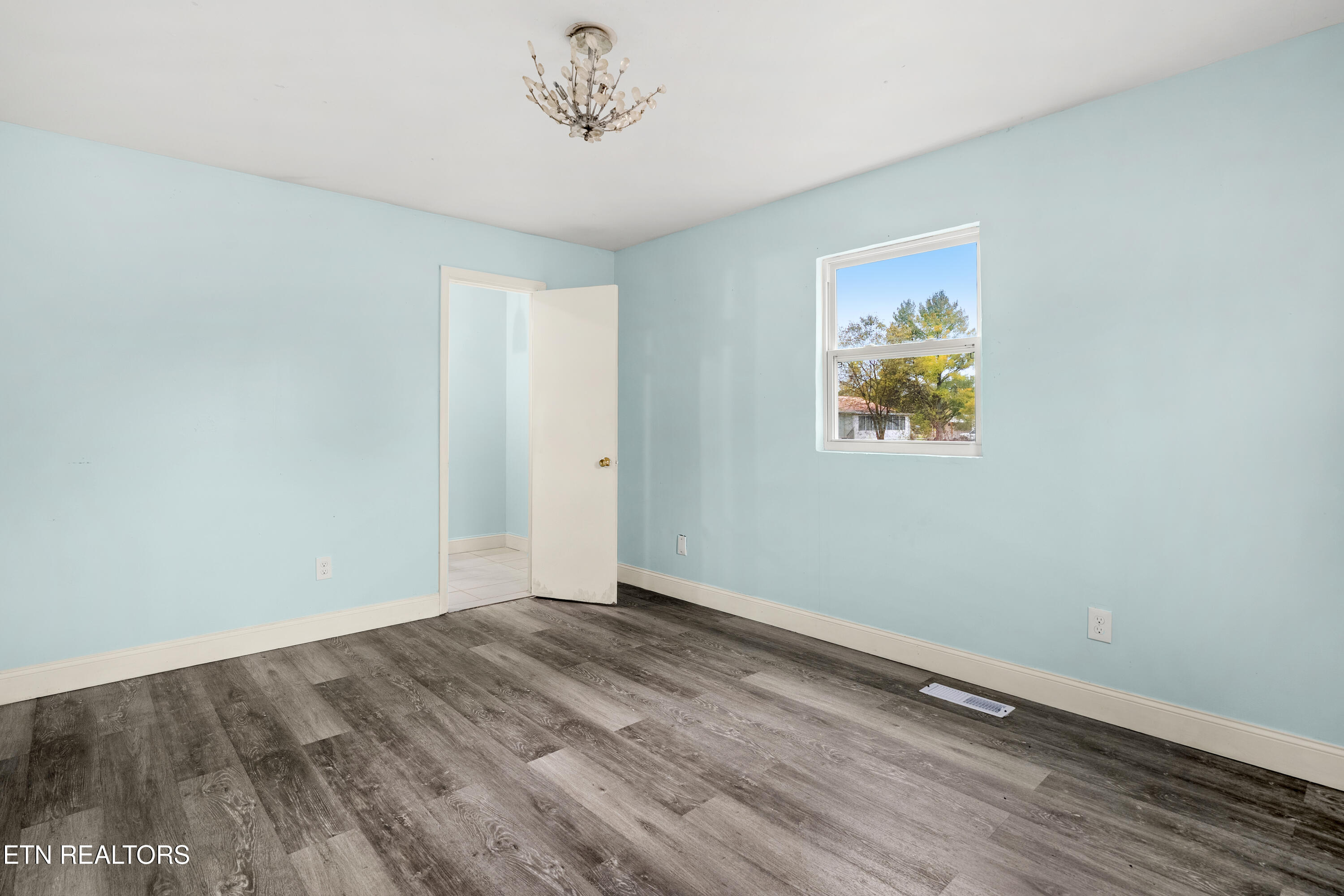 1216 Spring Street Philadelphia, TN 37846 - Photo 17 of 24 DSC07776-HDR