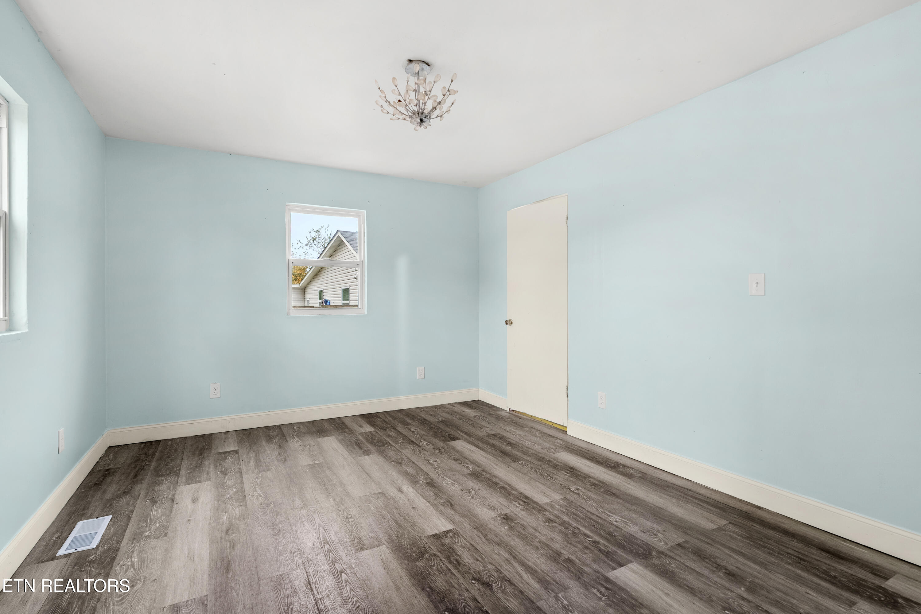 1216 Spring Street Philadelphia, TN 37846 - Photo 18 of 24 DSC07781-HDR