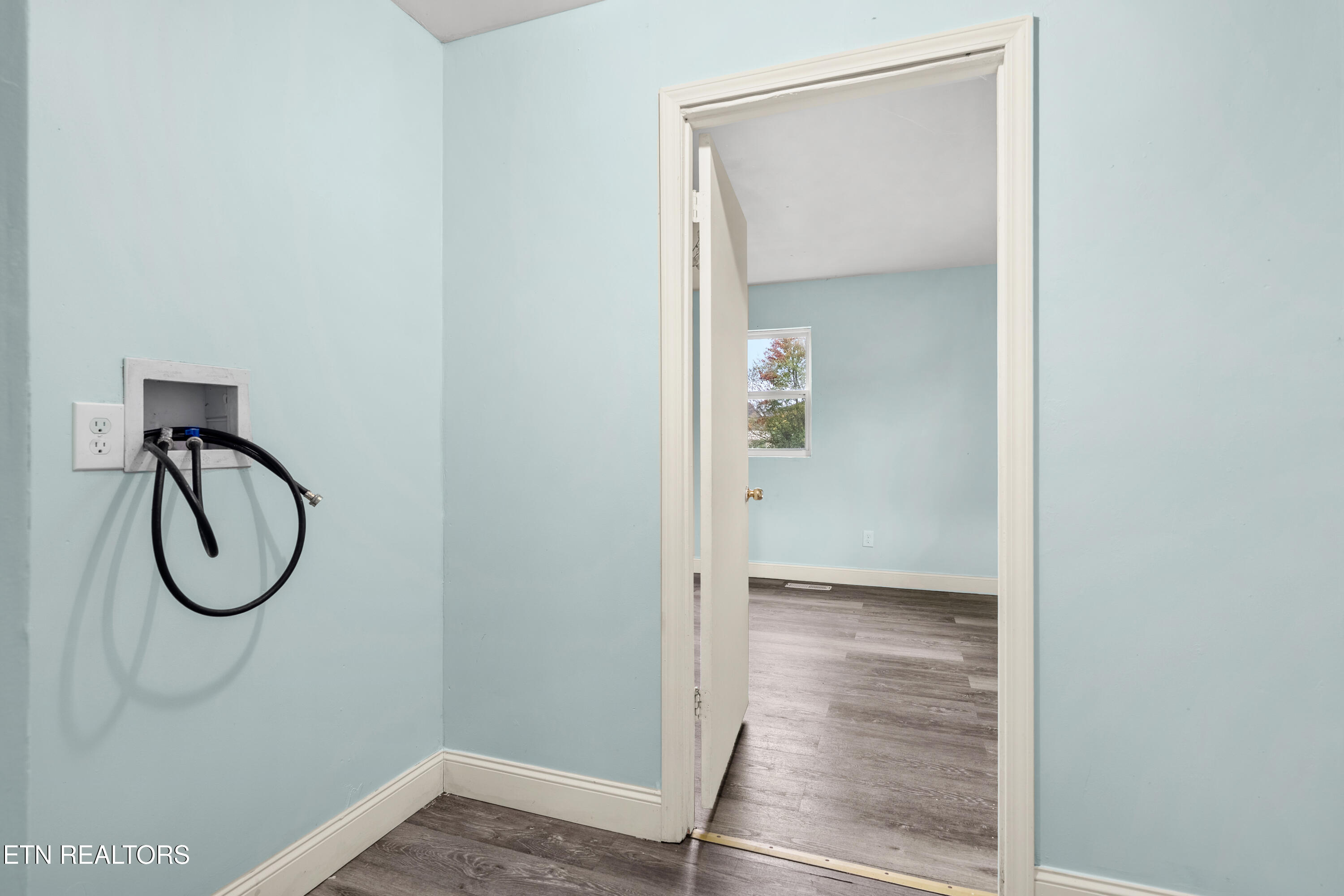 1216 Spring Street Philadelphia, TN 37846 - Photo 19 of 24 DSC07771-HDR