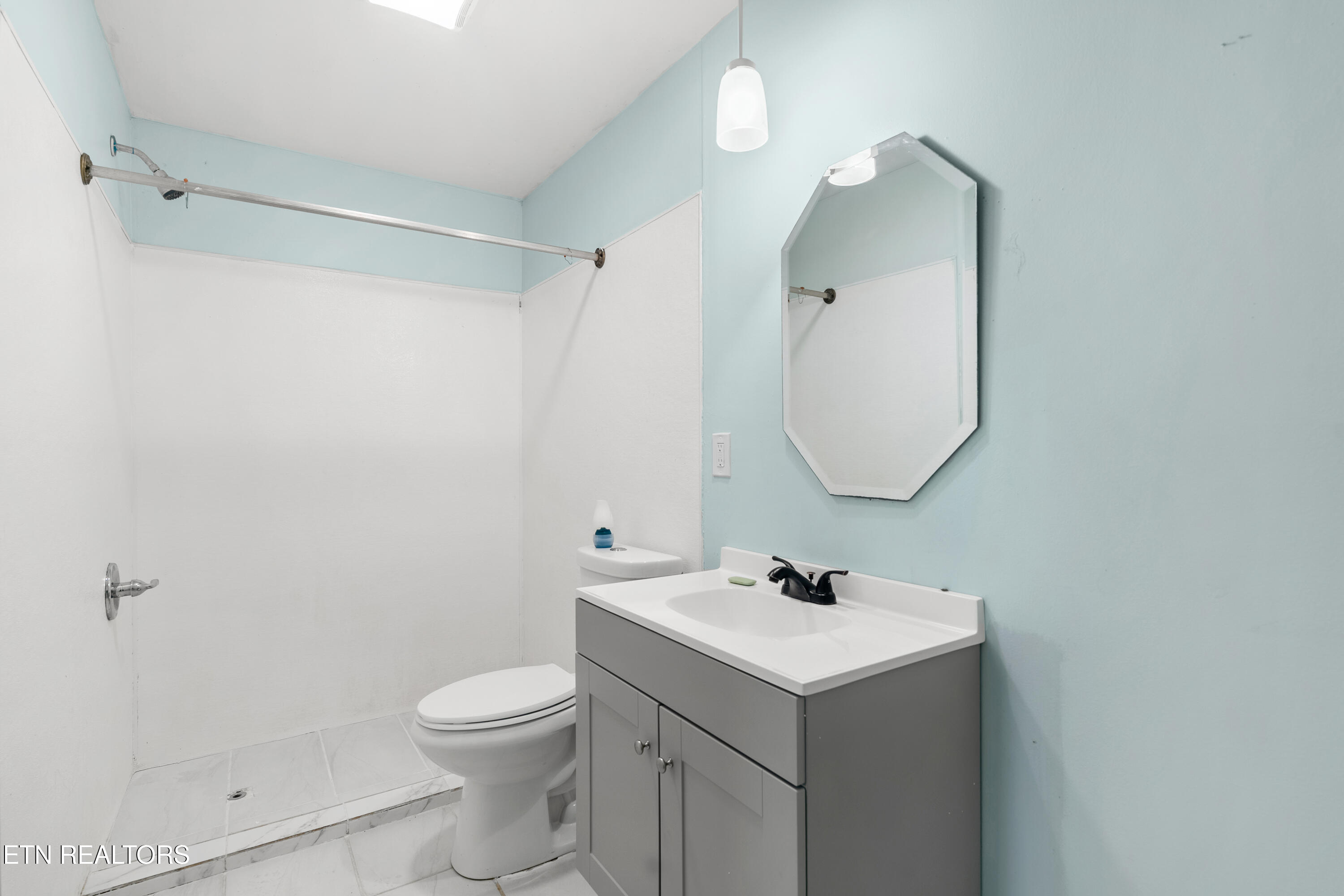 1216 Spring Street Philadelphia, TN 37846 - Photo 20 of 24 DSC07786-HDR