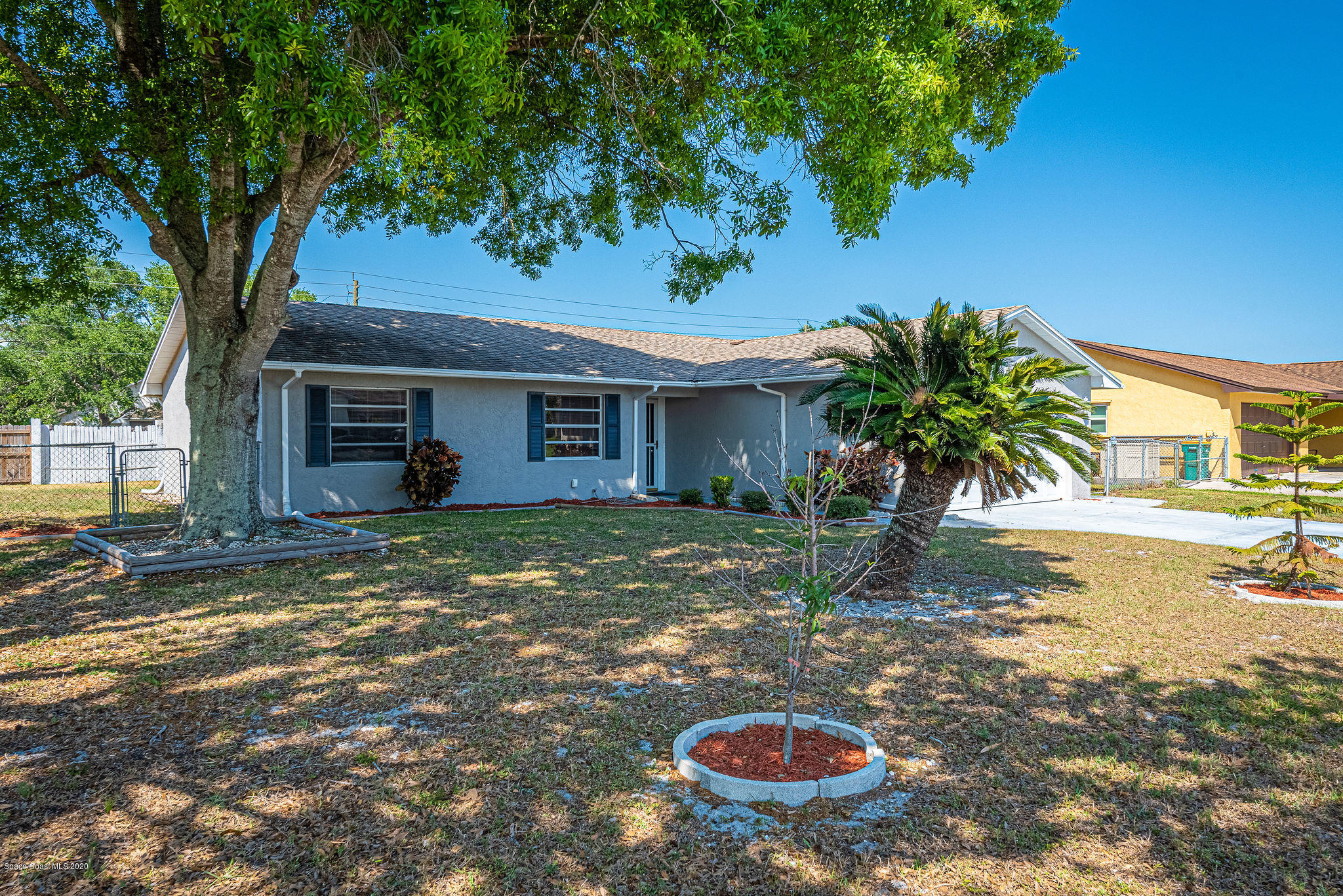 1930 Tallridge Road Melbourne, FL 32935 - Photo 27 of 35 Front Yard