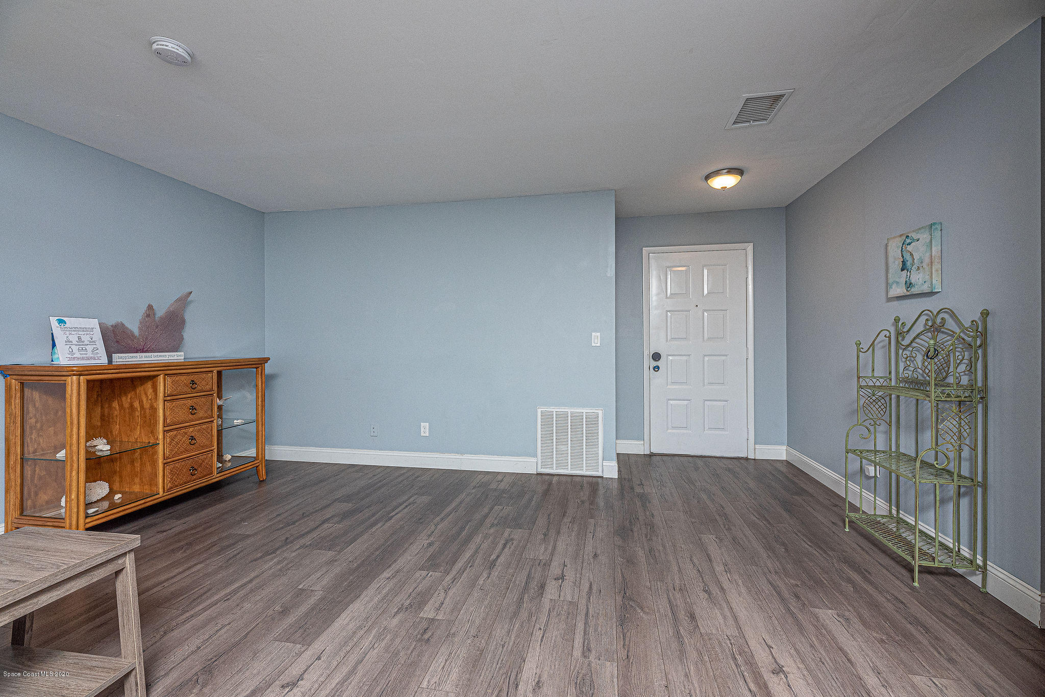 1930 Tallridge Road Melbourne, FL 32935 - Photo 4 of 35 Living Room