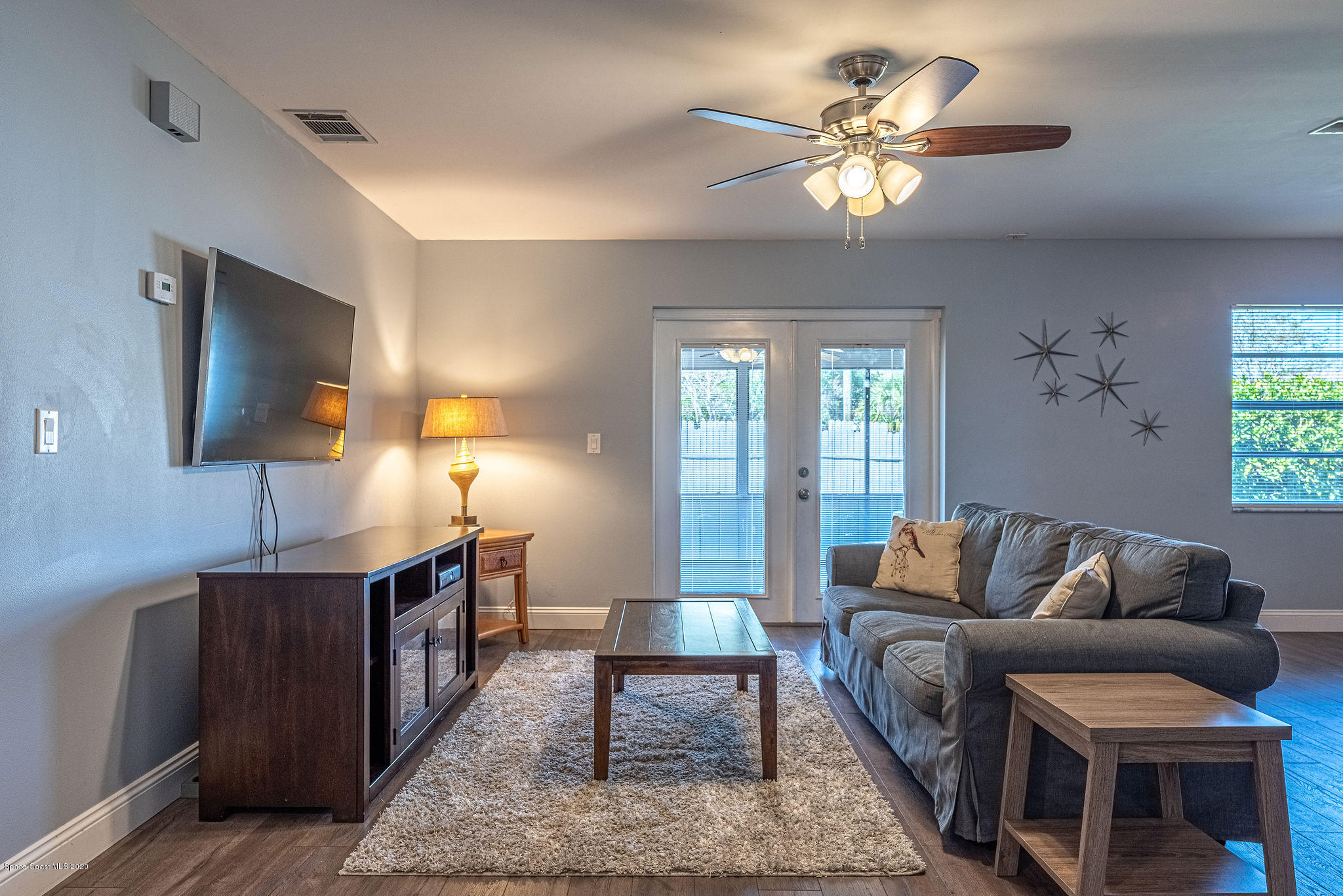 1930 Tallridge Road Melbourne, FL 32935 - Photo 6 of 35 Living Room