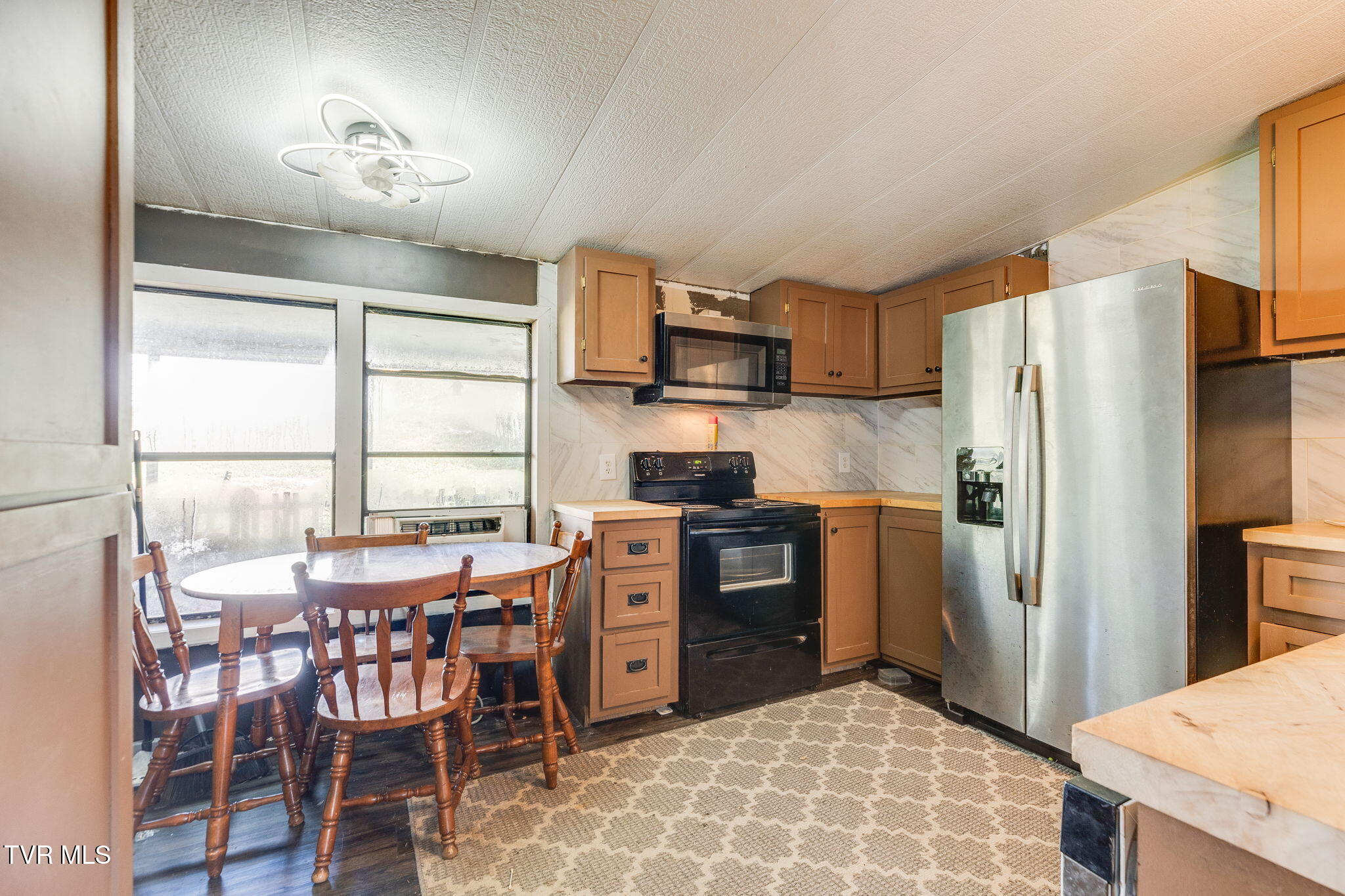 571 Call Valley Road Swords Creek, VA 24649 - Photo 12 of 23 005