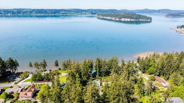 $1,105,000 | 17340 Maple Lane, La Conner, WA 98257