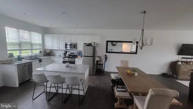 $2,300 | 553 Brook Shire Court, Mechanicsburg, PA 17055