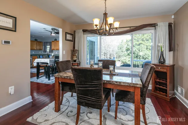 $949,000 | 13 Setter Place, Kendall Park, NJ 08824