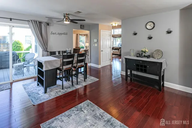 $949,000 | 13 Setter Place, Kendall Park, NJ 08824