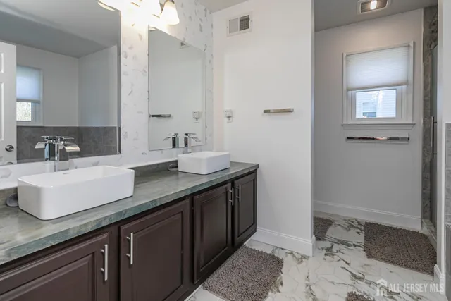 $949,000 | 13 Setter Place, Kendall Park, NJ 08824