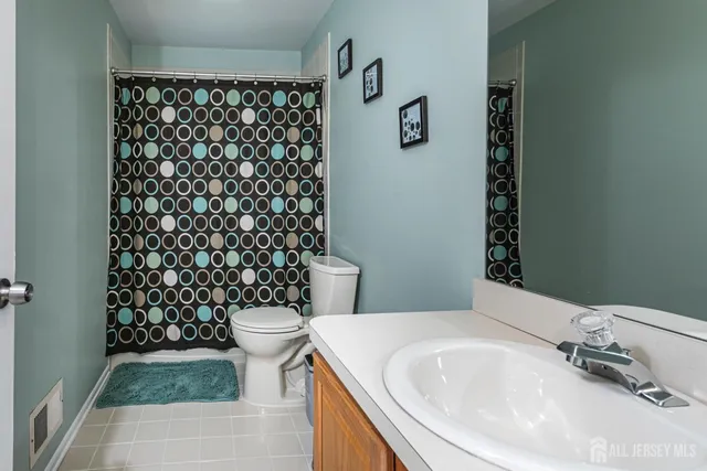 $949,000 | 13 Setter Place, Kendall Park, NJ 08824