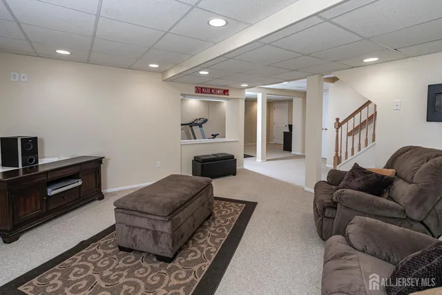 $949,000 | 13 Setter Place, Kendall Park, NJ 08824