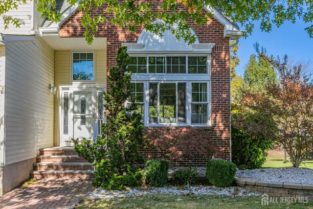 $949,000 | 13 Setter Place, Kendall Park, NJ 08824