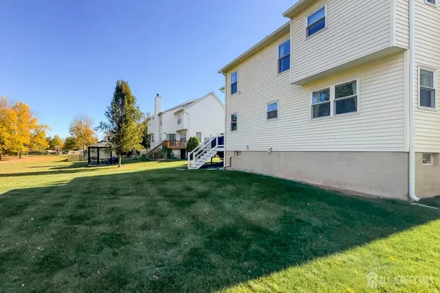 $949,000 | 13 Setter Place, Kendall Park, NJ 08824