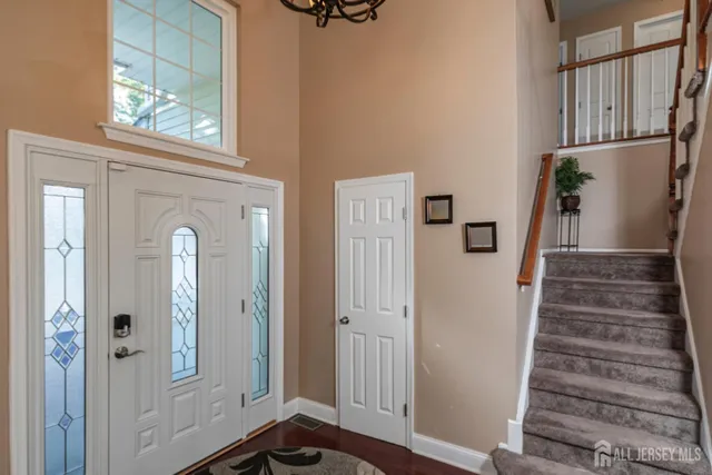 $949,000 | 13 Setter Place, Kendall Park, NJ 08824