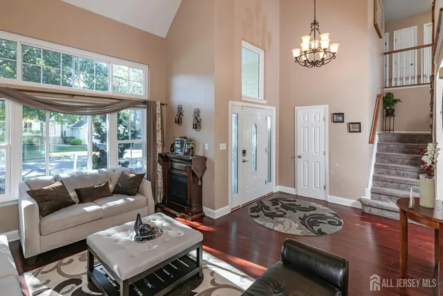 $949,000 | 13 Setter Place, Kendall Park, NJ 08824