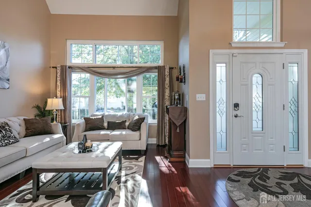 $949,000 | 13 Setter Place, Kendall Park, NJ 08824