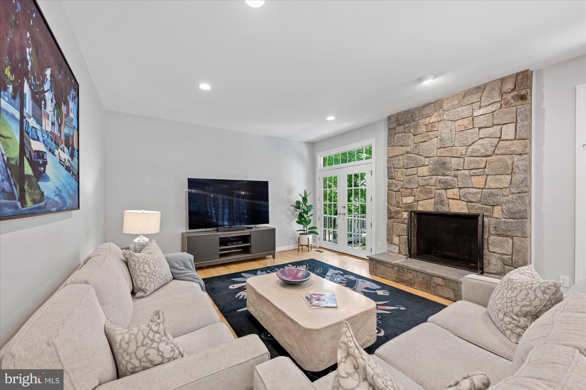 9600 Eagle Ridge Drive Bethesda, MD 20817 - Photo 11 of 38