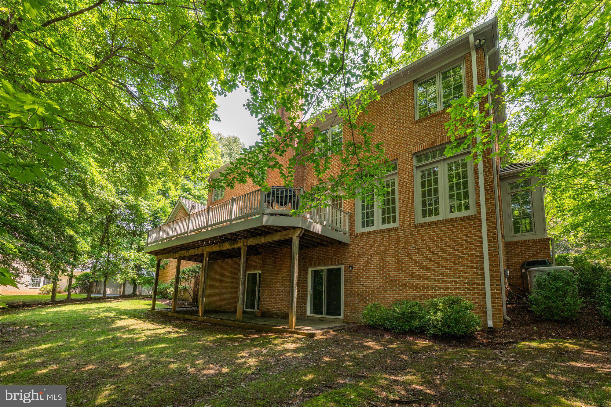 9600 Eagle Ridge Drive Bethesda, MD 20817 - Photo 3 of 38