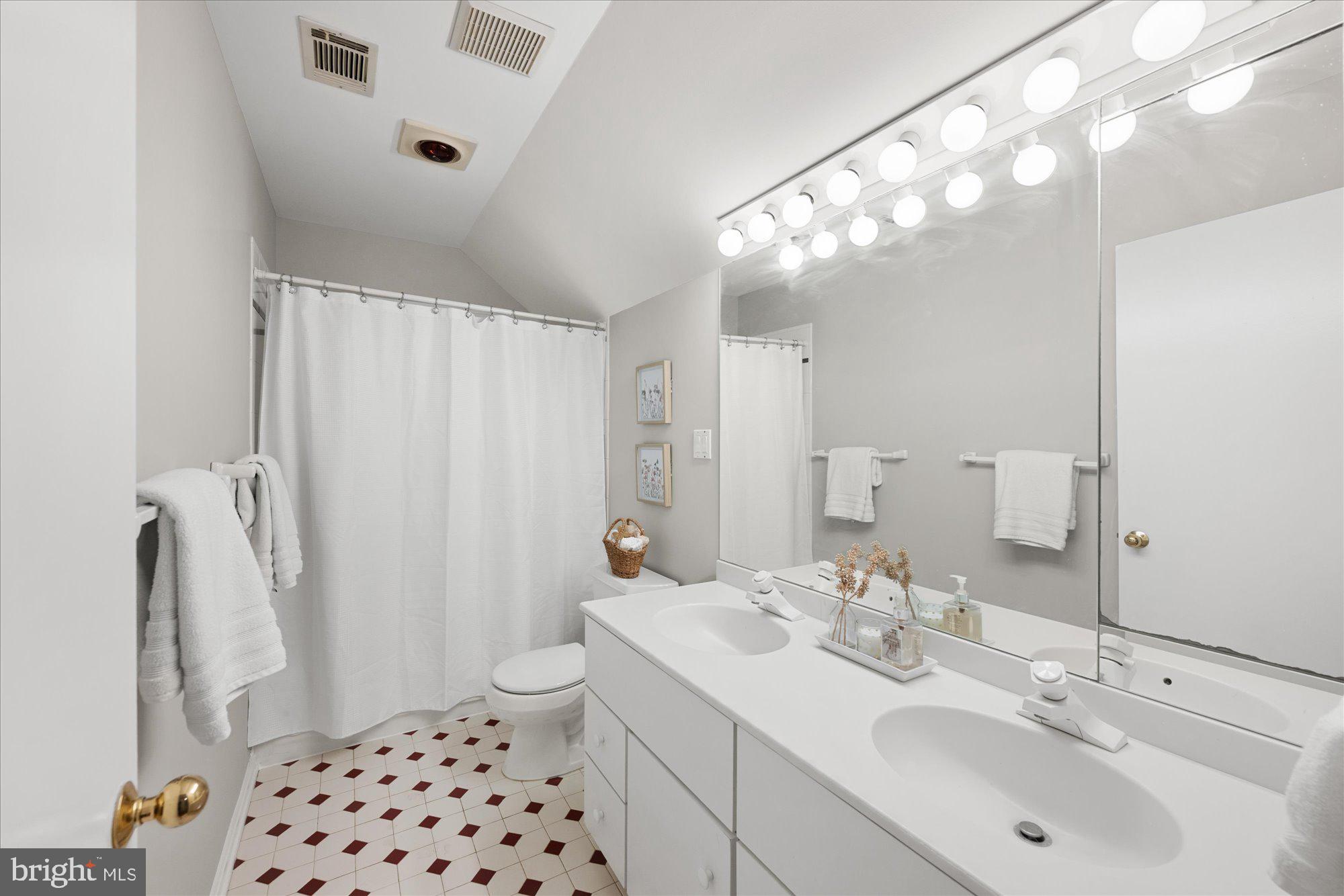 9600 Eagle Ridge Drive Bethesda, MD 20817 - Photo 31 of 38