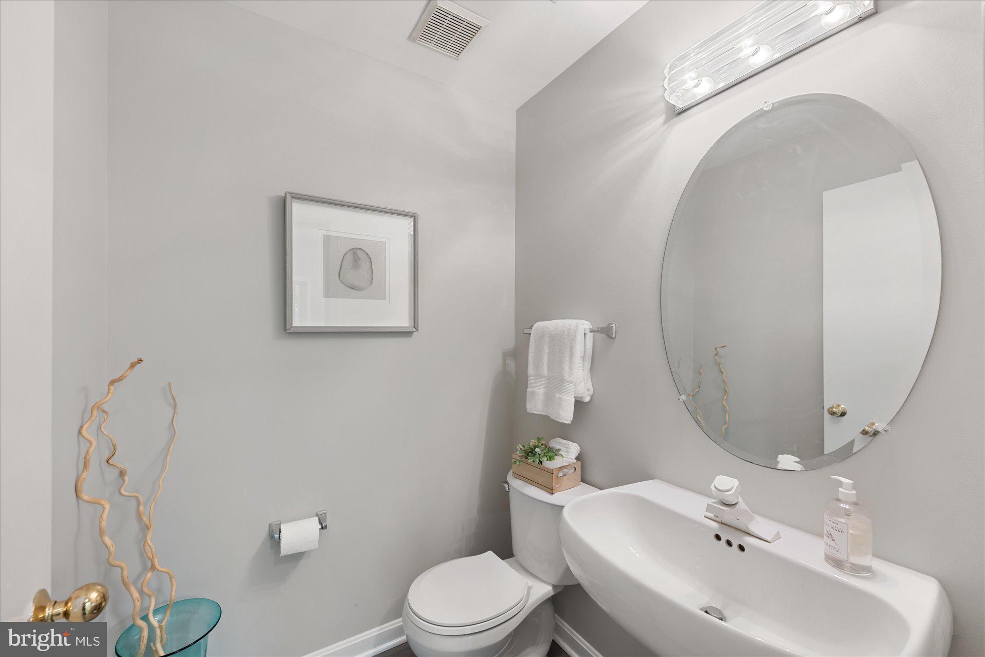 9600 Eagle Ridge Drive Bethesda, MD 20817 - Photo 36 of 38