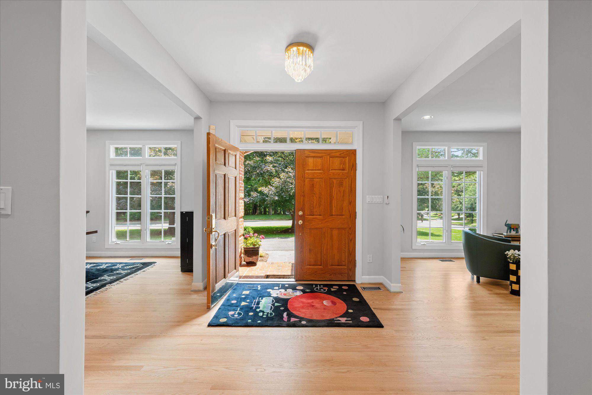 9600 Eagle Ridge Drive Bethesda, MD 20817 - Photo 4 of 38