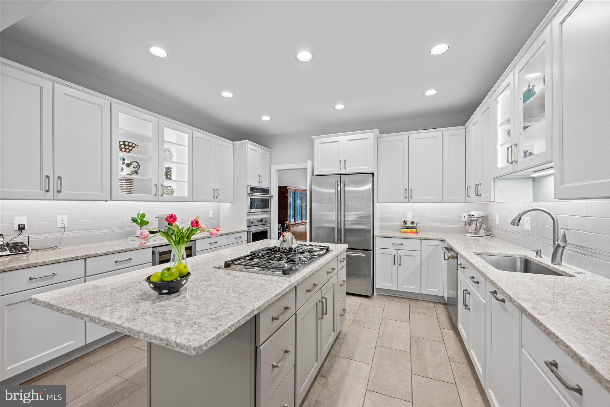 9600 Eagle Ridge Drive Bethesda, MD 20817 - Photo 6 of 38