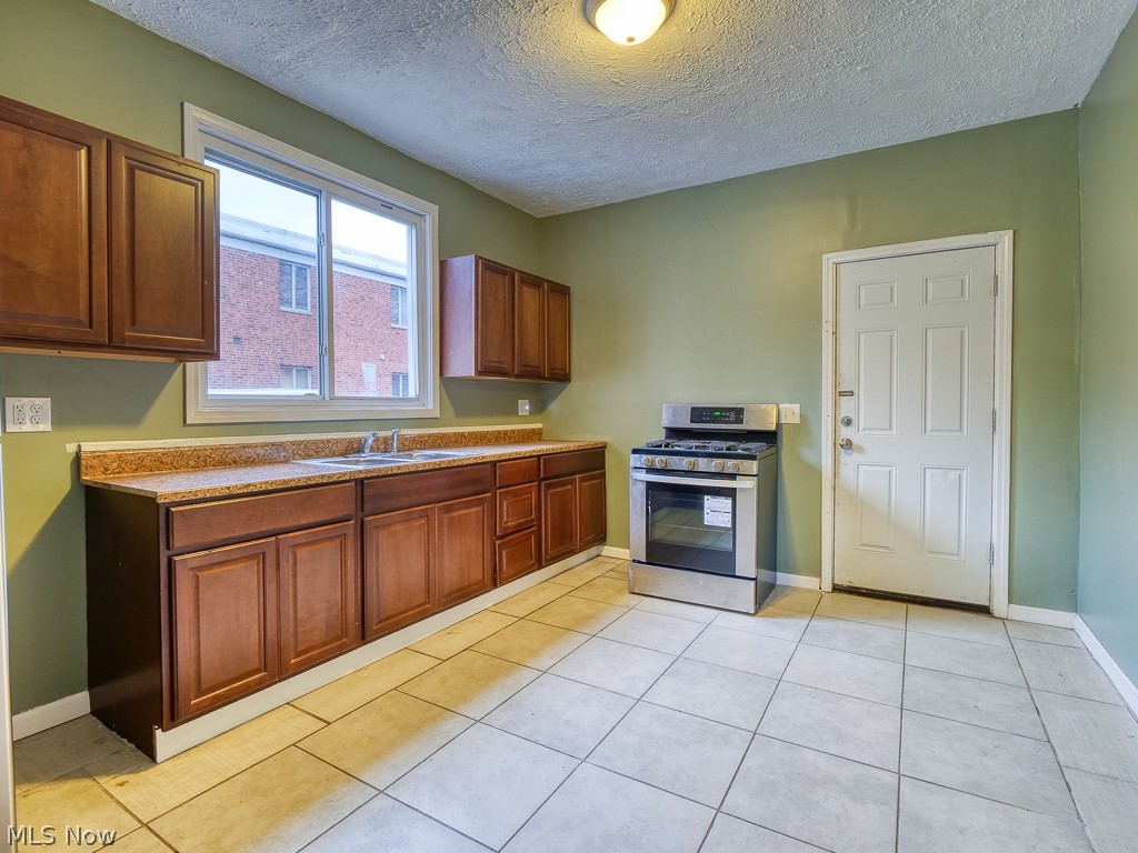 5227 Lee Road Maple Heights, OH 44137 - Photo 11 of 25 Gallery Image 11
