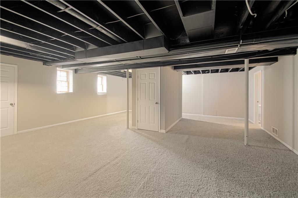 8209 Bell Road Lenexa, KS 66219 - Photo 34 of 49