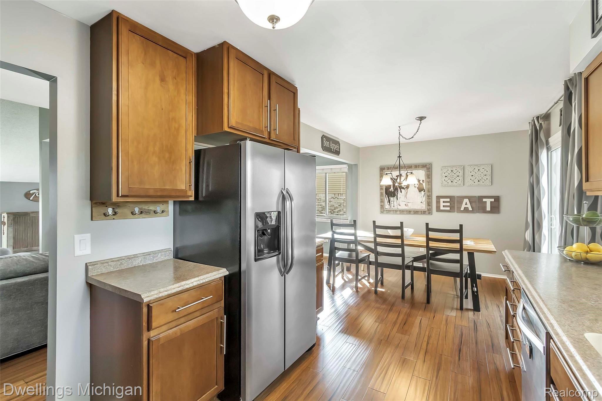 1075 Knightsbridge Road Canton, MI 48187 - Photo 12 of 38 1075-Knightsbridge-Rd-windowstill-20.jpg