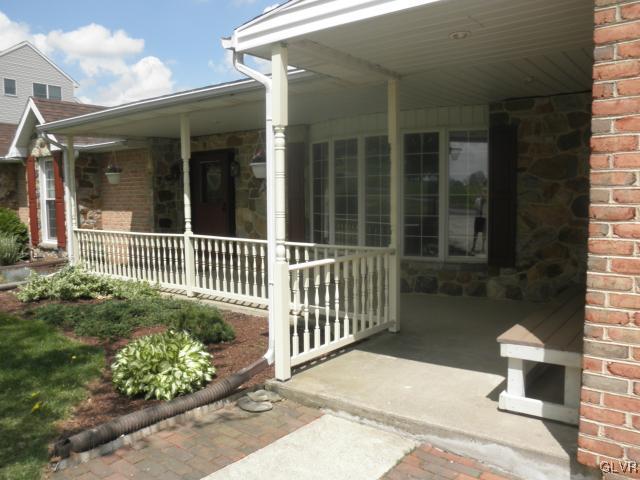 4237 Cider Press Road Slatington, PA 18080 - Photo 4 of 30 Gallery Image 4