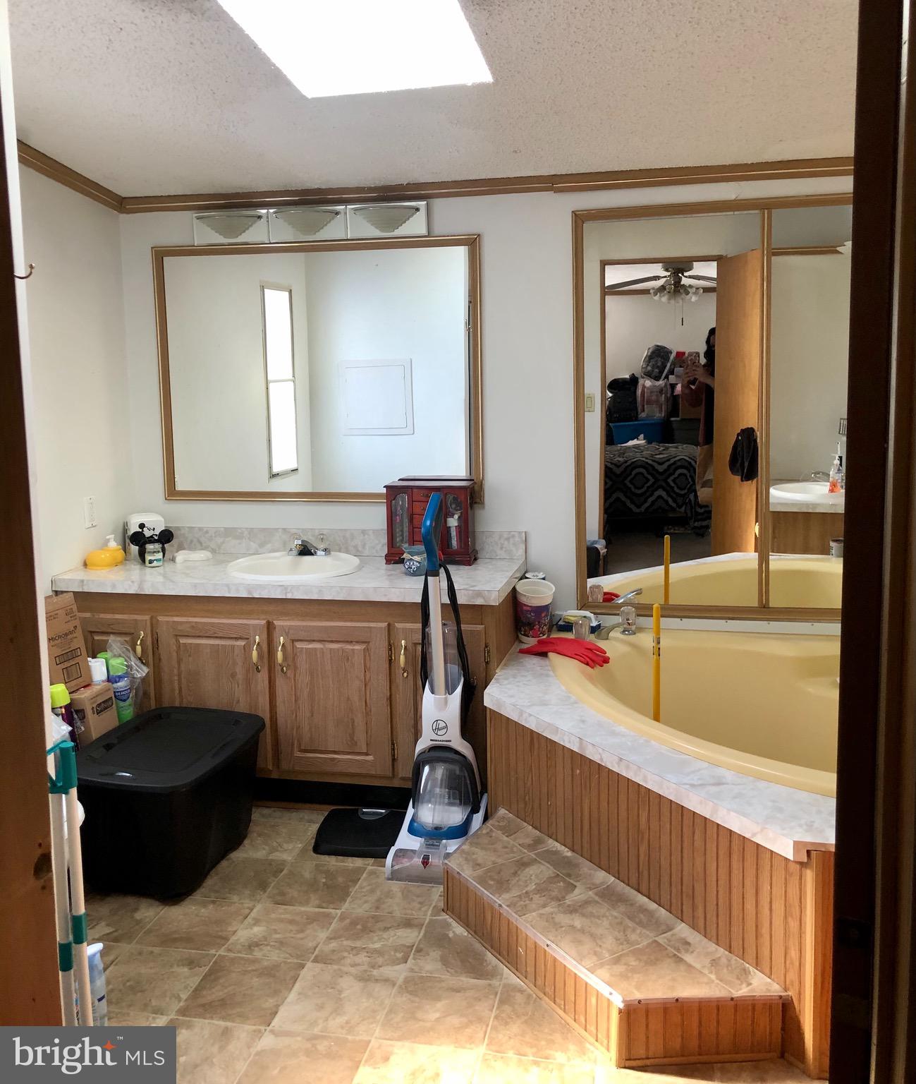 5420 Solomons Island Road Huntingtown, MD 20639 - Photo 8 of 12 Master bath