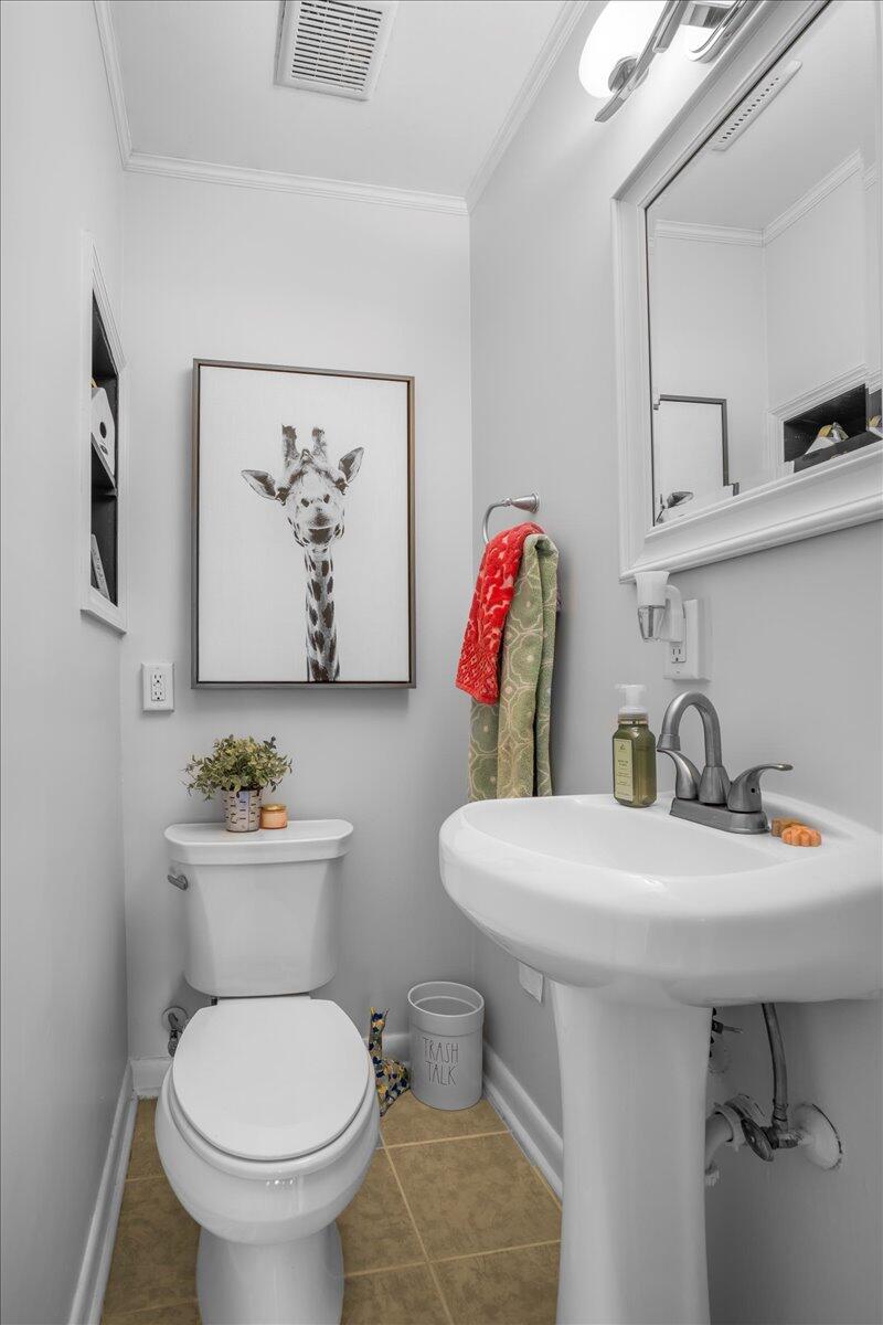 2578 Ridgewood Avenue Charleston, SC 29414 - Photo 13 of 25 Powder Room