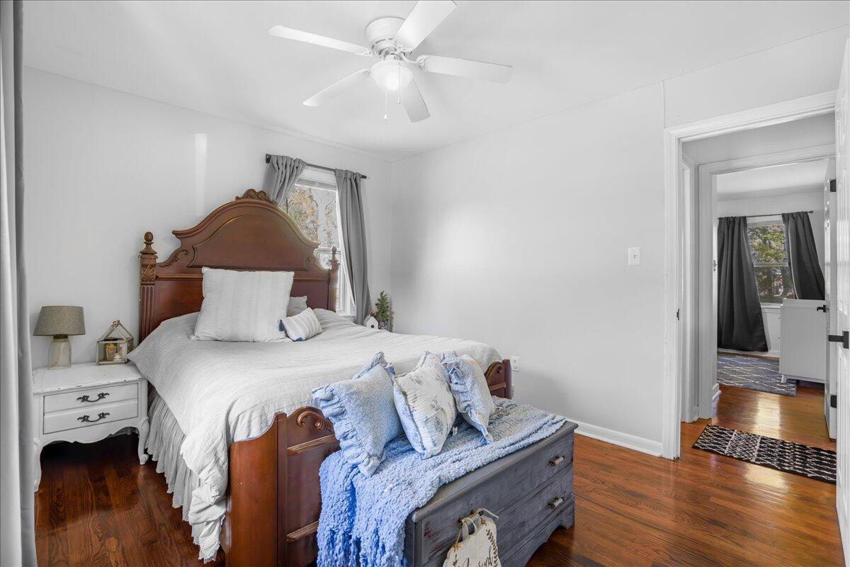 2578 Ridgewood Avenue Charleston, SC 29414 - Photo 15 of 25 Primary Bedroom