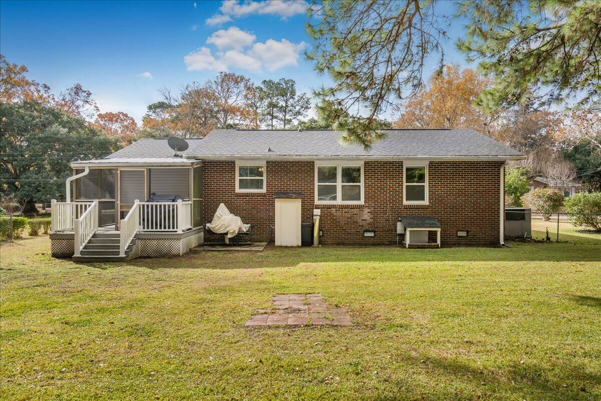 2578 Ridgewood Avenue Charleston, SC 29414 - Photo 21 of 25 Backyard