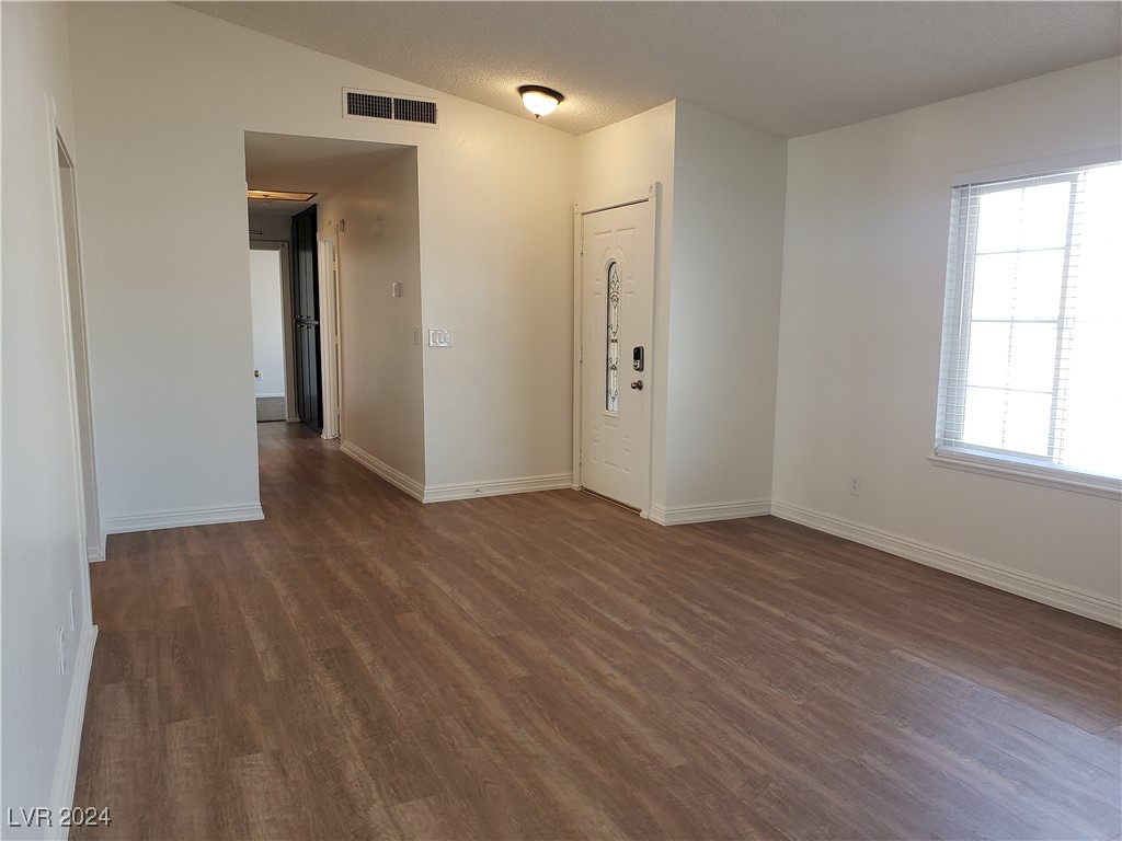 726 Prospect Avenue Henderson, NV 89002 - Photo 6 of 44