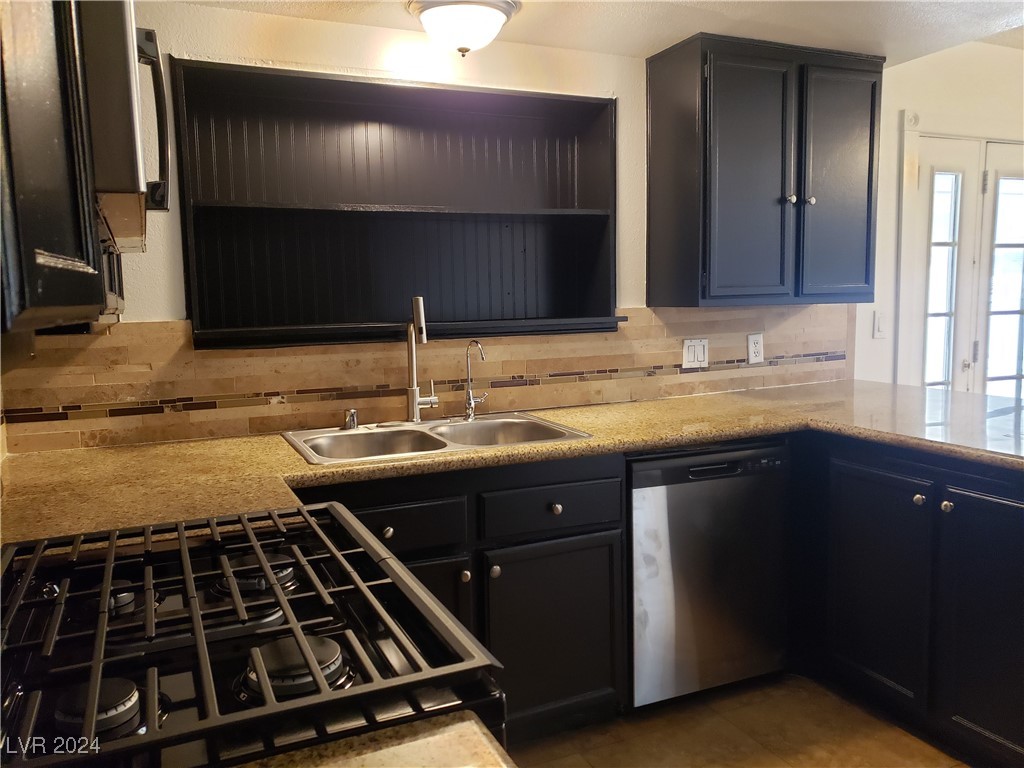 726 Prospect Avenue Henderson, NV 89002 - Photo 10 of 44