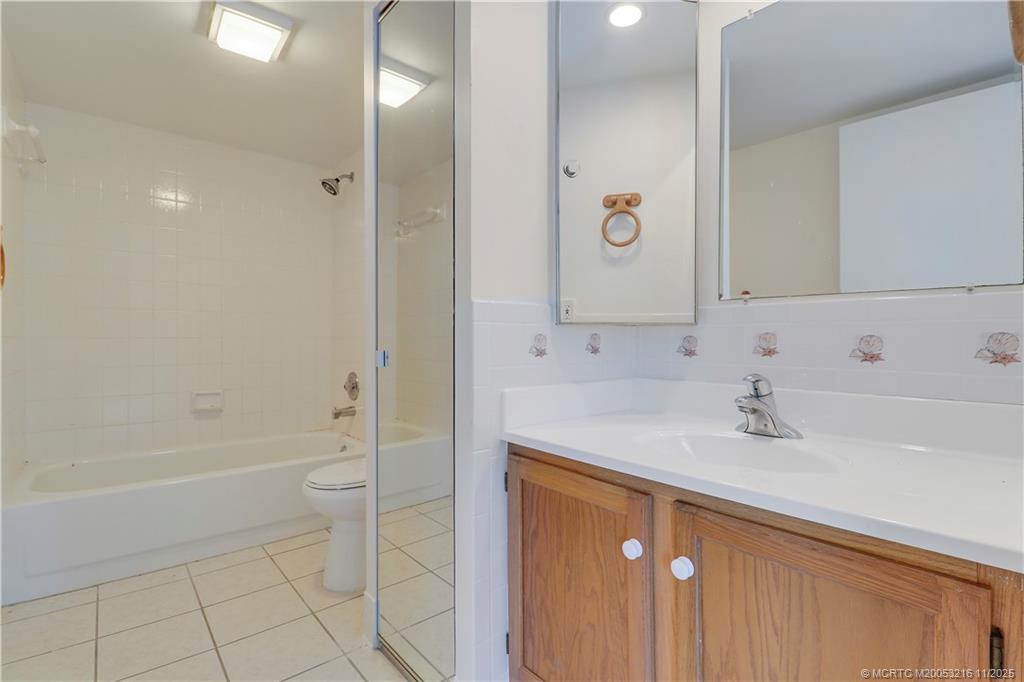 5662 Southeast Windsong Lane Stuart, FL 34997 - Photo 22 of 35