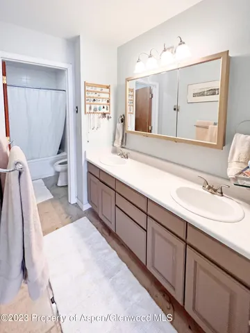 a view of an entryway