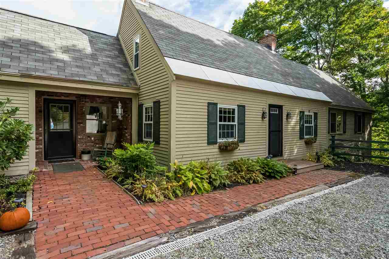 528 Cherry Valley Road Gilford, NH 03249 - Photo 3 of 40