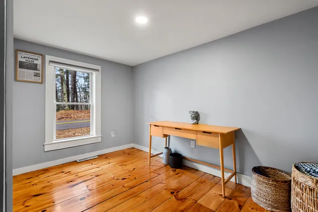 $389,999 | 107 Garvins Falls Road, Concord, NH 03301