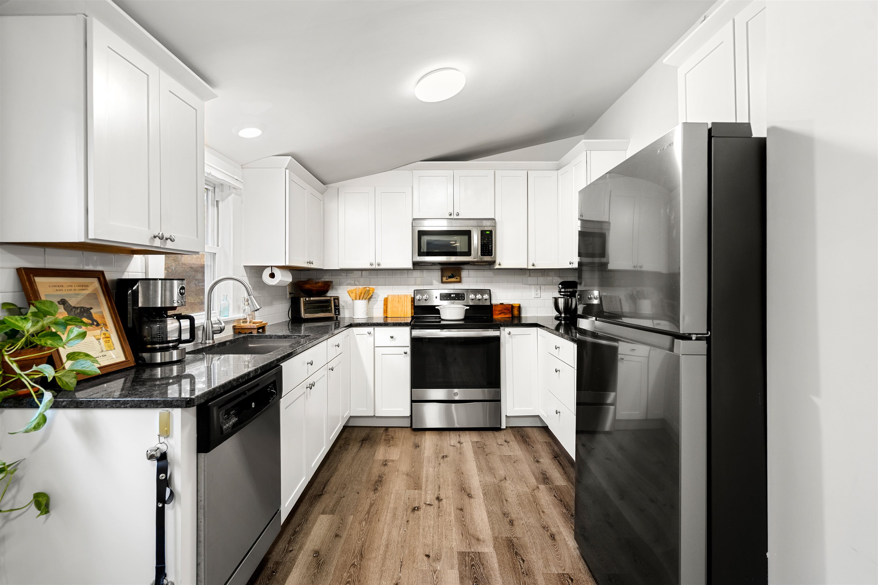 107 Garvins Falls Road Concord, NH 03301 - Photo 10 of 28