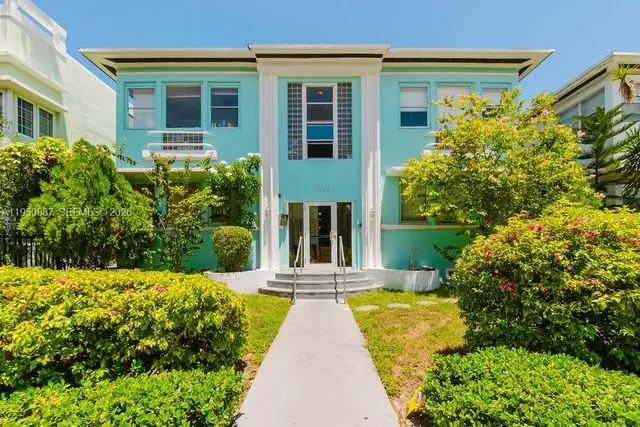 $1,800 | 1555 Pennsylvania Avenue, Unit 108, Miami Beach, FL 33139