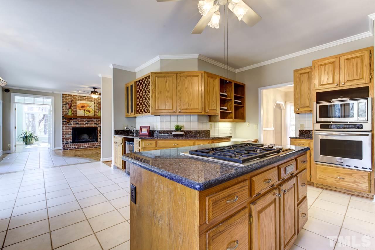 4128 Summer Ridge Court Apex, NC 27539 - Photo 10 of 25 Gallery Image 10