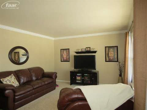 10110 Beecher Road Flushing, MI 48433 - Photo 6 of 39 20393916-5.JPG