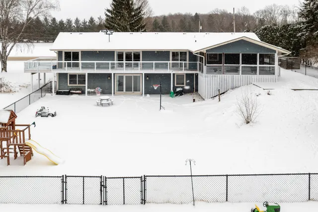 $740,000 | N1259 County Road P, Oconomowoc, WI 53066